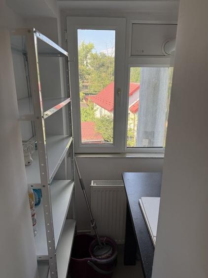 Garsonieră decomandată în Central