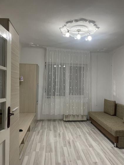 Casă cu 2 camere cu Teren 70 Mp în Dâmbovița