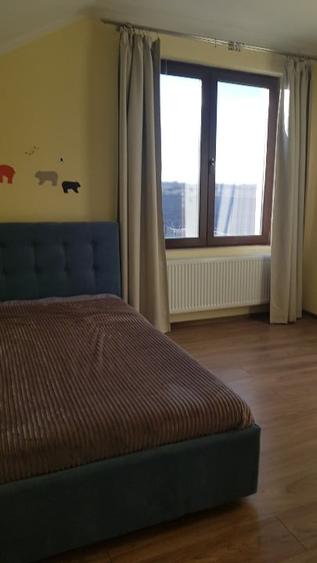 Casă individuală cu 5 camere cu Canalizare în Dumbrăvița