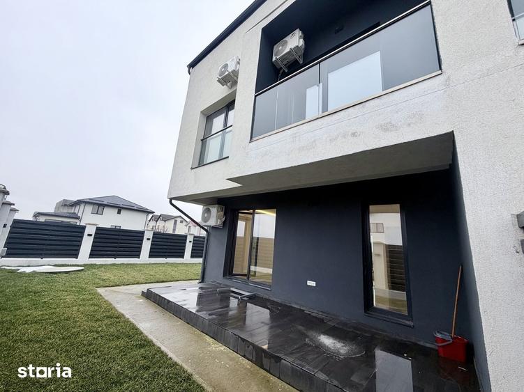 Casă cu 5 camere cu Teren 242 Mp în Glina