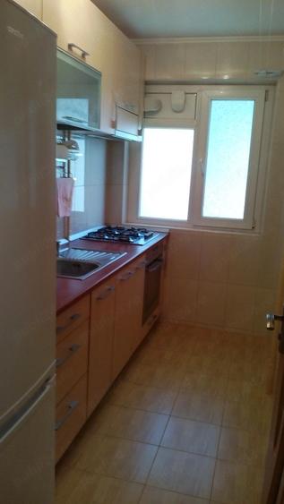 Apartament cu 2 camere semidecomandat în Berceni