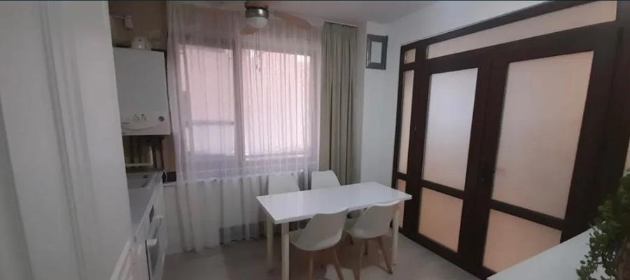 Apartament cu 2 camere decomandat în Drumul Taberei