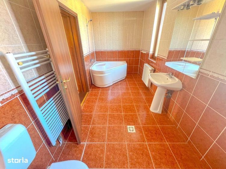 Casă cu 4 camere în IAR