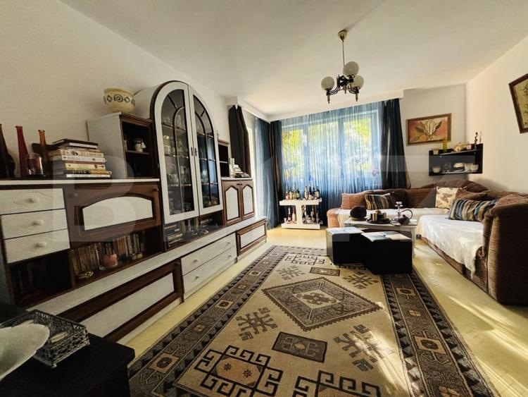 Apartament cu 3 camere decomandat, mobilat în Centrul Istoric