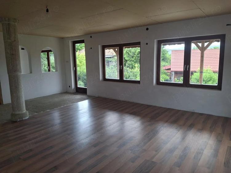 Casă cu Teren 430 Mp în Măgura