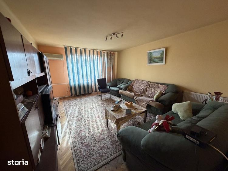 Casă cu 4 camere în Central