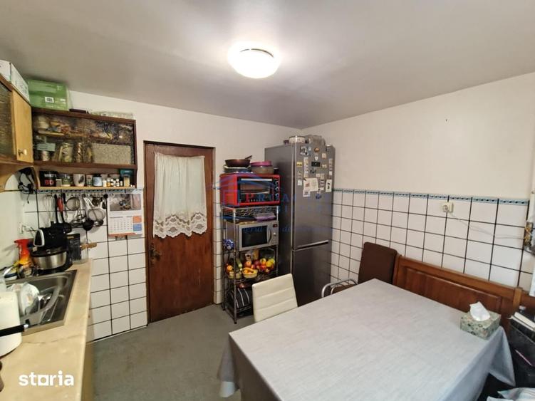 Apartament cu 3 camere decomandat, mobilat în Burdujeni