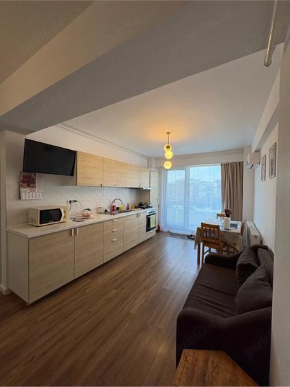 Apartament cu 2 camere semidecomandat, mobilat în Tomis Plus