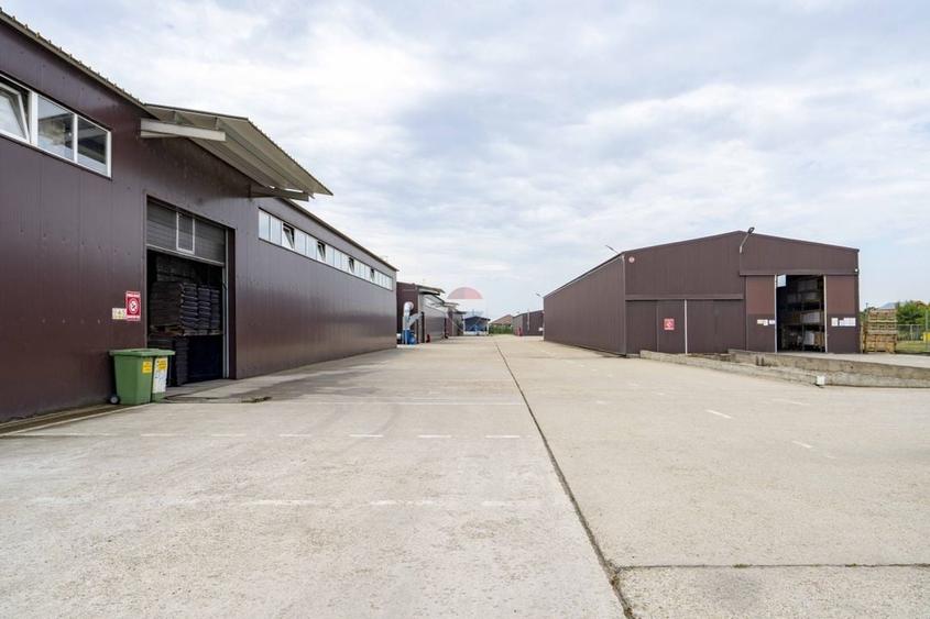 Spațiu industrial, de 3,300 mp, în Exterior Vest