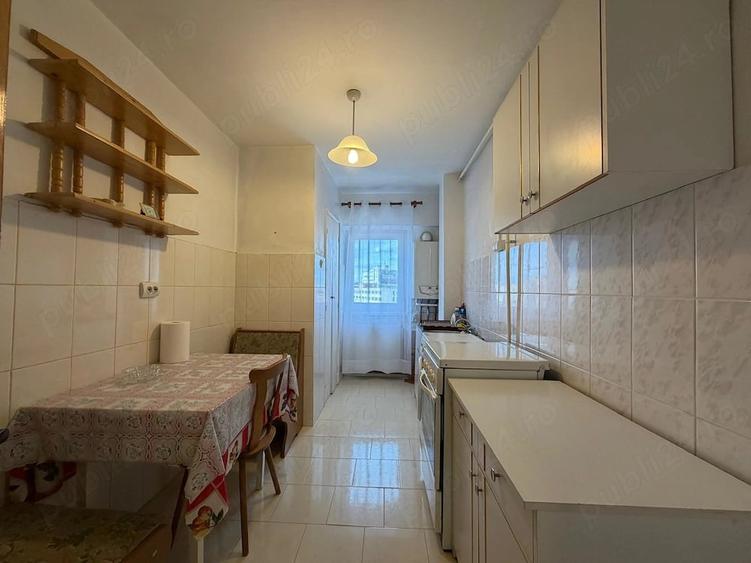Apartament cu 3 camere decomandat în Griviței