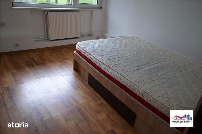 Apartament cu 2 camere în 22 Decembrie 1989