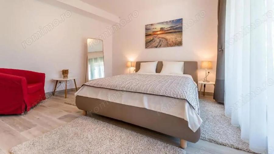 Apartament cu 3 camere decomandat în Panduri