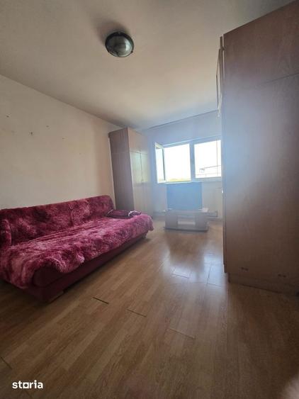 Apartament cu 3 camere decomandat în Lipovei