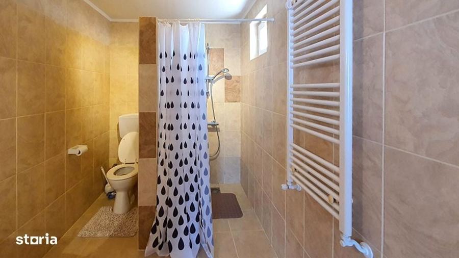Casă cu 4 camere în Negoiești