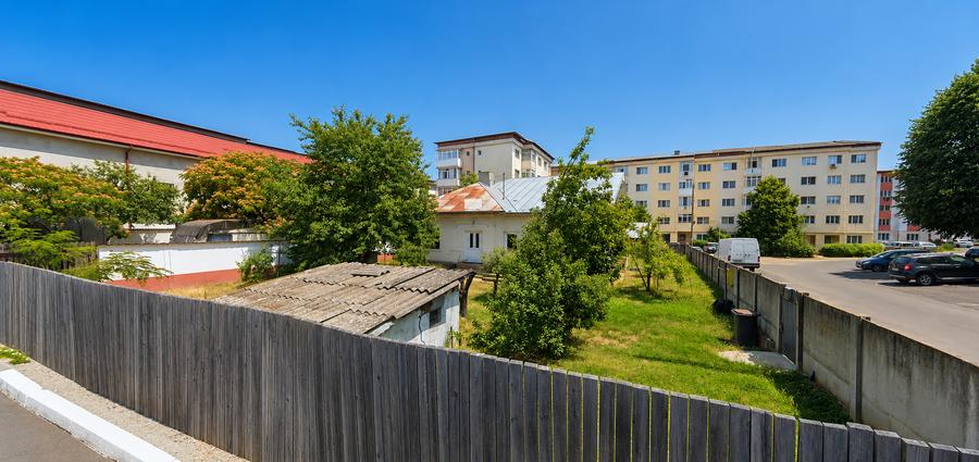 Casă individuală cu 5 camere cu Canalizare în Drăgășani