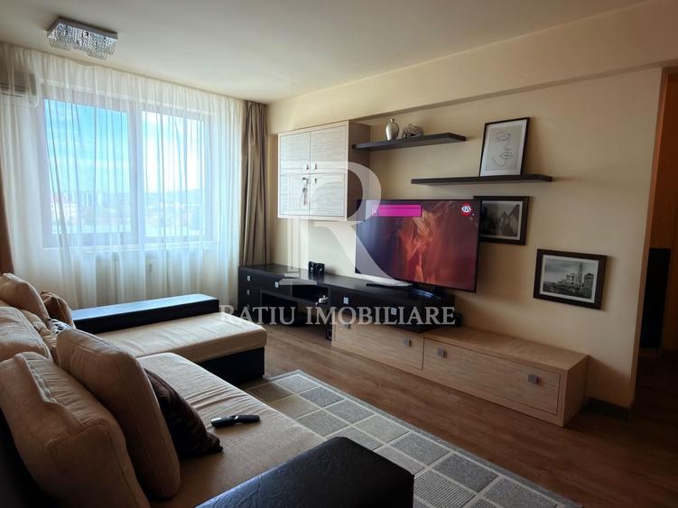 Apartament cu 3 camere decomandat, mobilat în Centru Civic