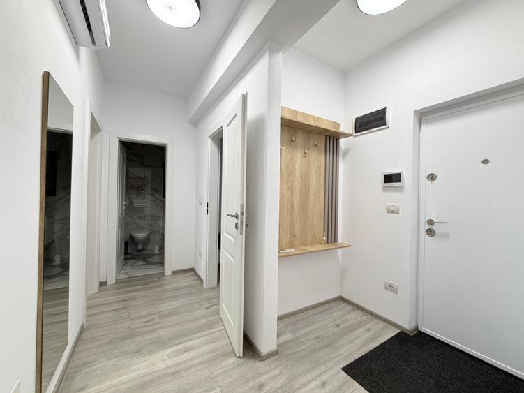 Apartament cu 2 camere decomandat în Girocului