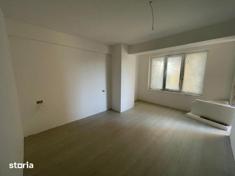 Apartament cu 3 camere decomandat în George Enescu