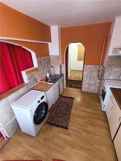 Apartament cu 2 camere decomandat, mobilat în Micro 3