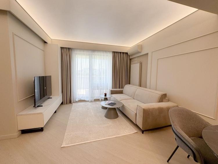 Apartament cu 3 camere decomandat, mobilat în Pipera