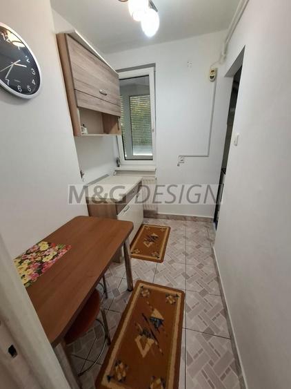 Garsonieră decomandată, mobilată în Bălcescu
