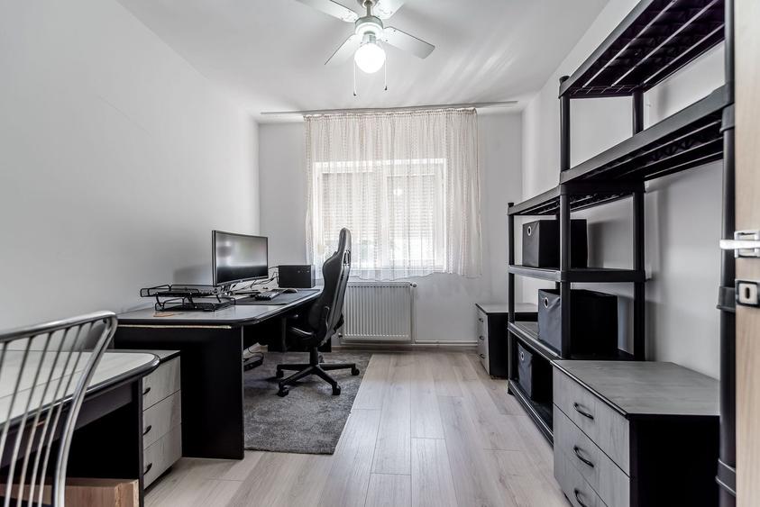 Apartament cu 5 camere decomandat, mobilat în Micălaca