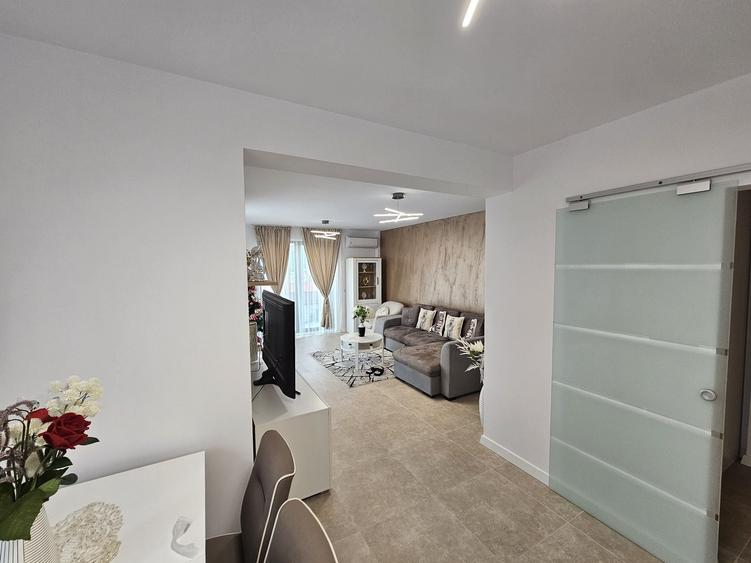 Apartament cu 2 camere decomandat în Central