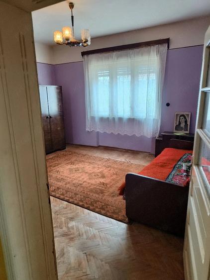Casă cu 2 camere cu Teren 220 Mp în Central