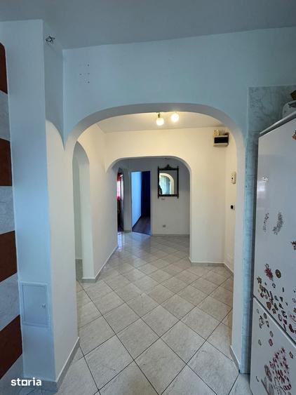 De inchiriat apartament 3 camere decomandat,zona Piata Mare 270/luna - 10