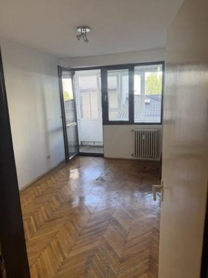 Apartament cu 3 camere în Iancului