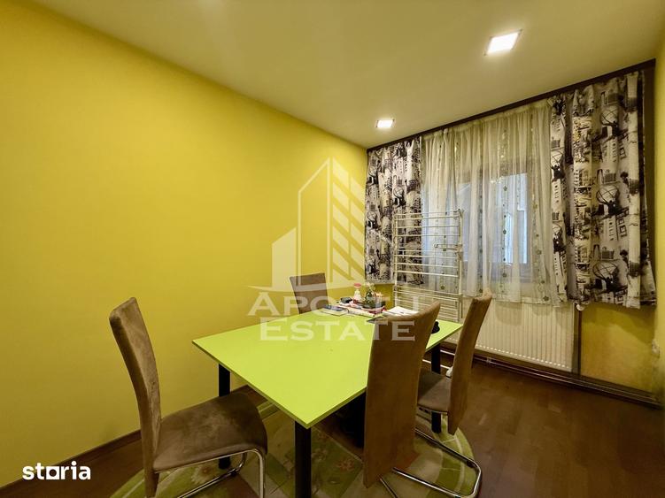 Apartament cu 3 camere decomandat în Lunei