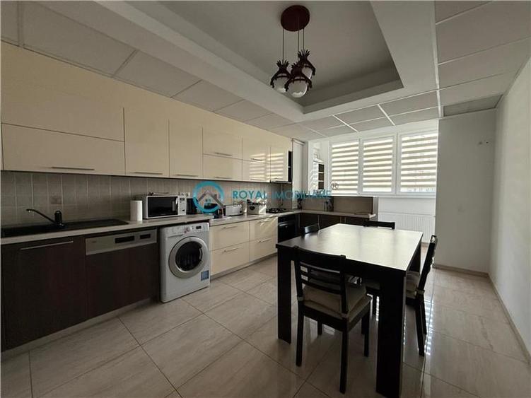 Apartament cu 3 camere decomandat, mobilat în 9 Mai