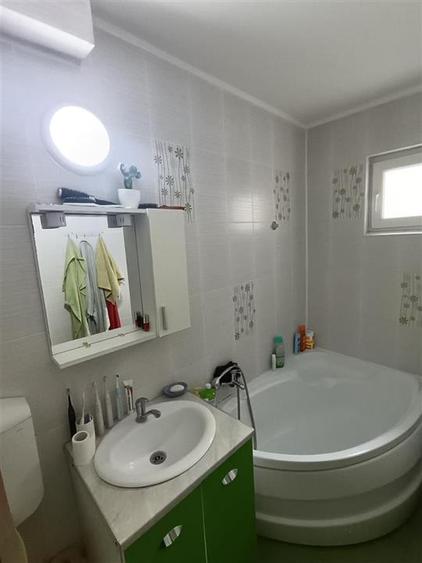 Apartament cu 3 camere decomandat în Gării