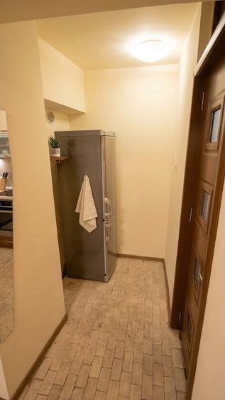 Apartament cu 3 camere semidecomandat, mobilat în P-ța Rosetti