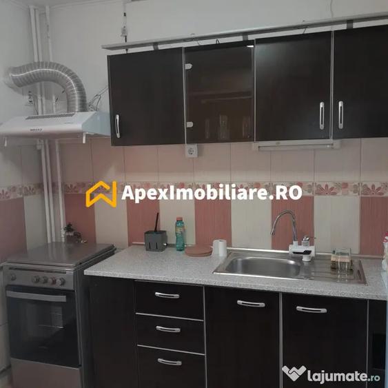 Garsonieră decomandată în Lacul Tei