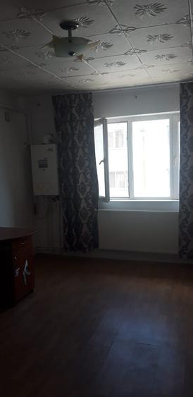 Apartament decomandat în Industrială