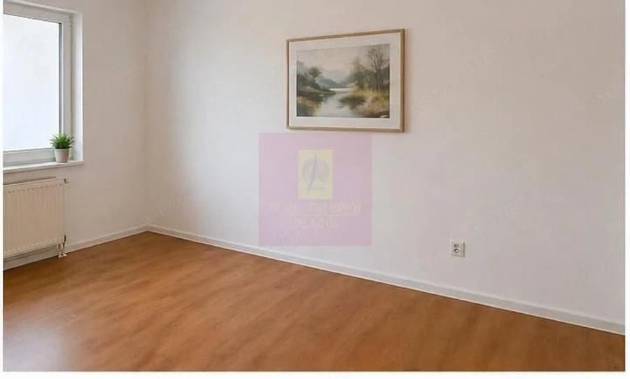 Casă cu 5 camere cu Teren 2875 Mp în Sadina