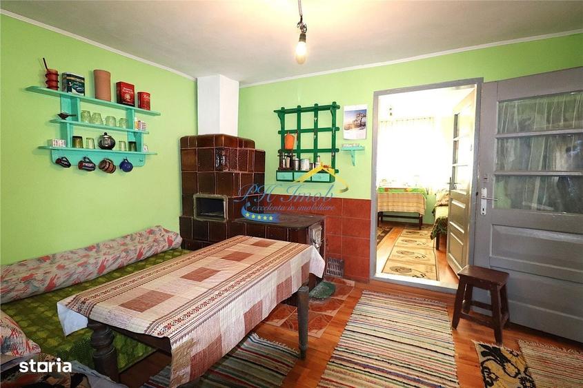 Casă cu 4 camere în Adunați