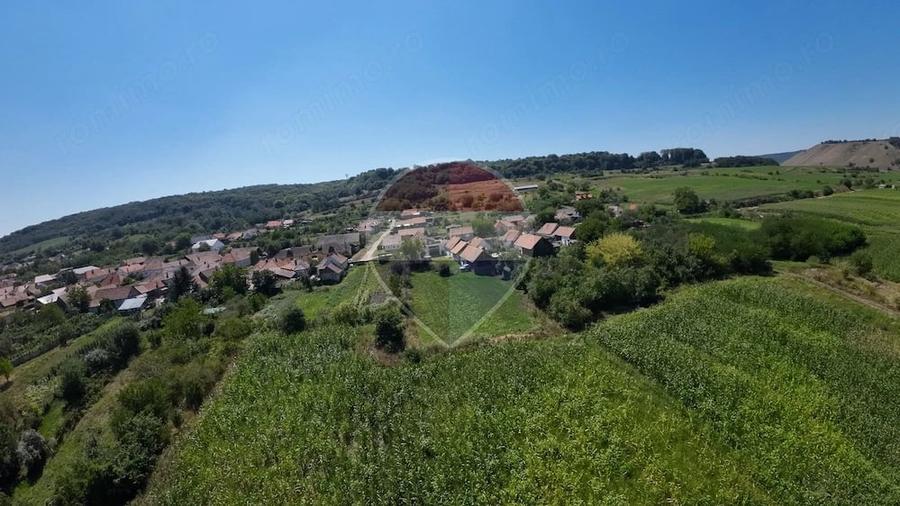 Casă cu 2 camere cu Teren 1169 Mp în Țapu