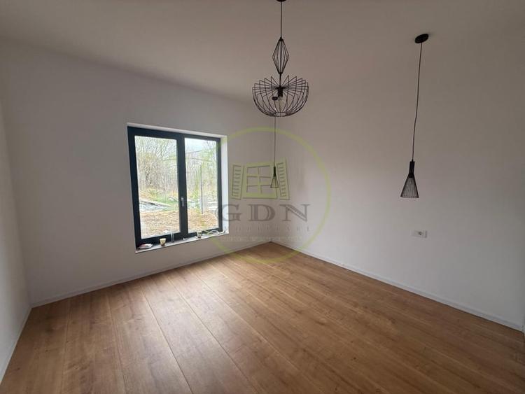Casă individuală cu 3 camere cu Teren 300 Mp în Pielești
