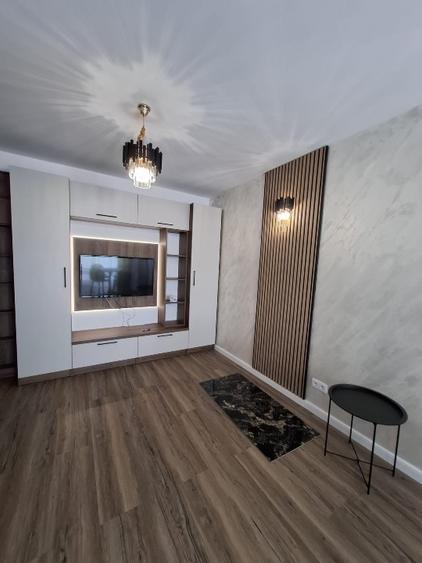 Apartament cu 2 camere semidecomandat în Hotvon
