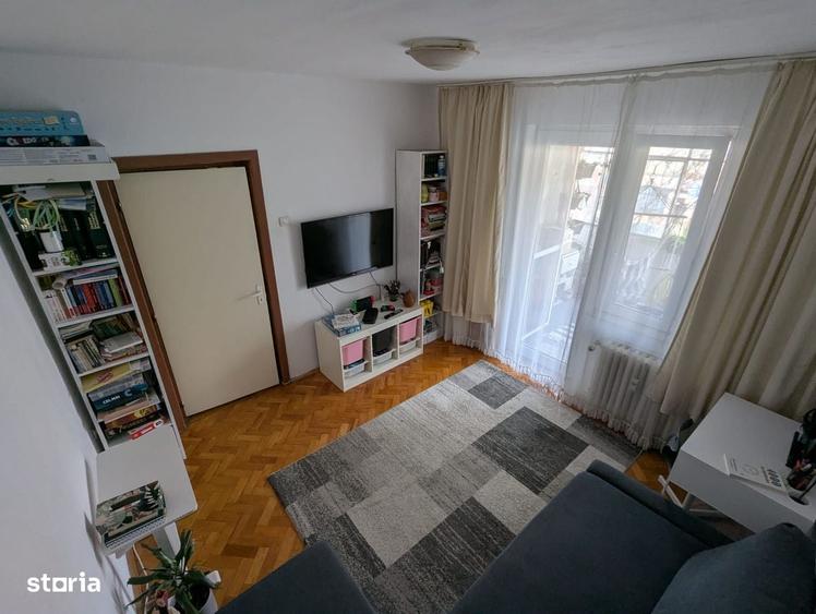 Apartament cu 3 camere decomandat în Decebal