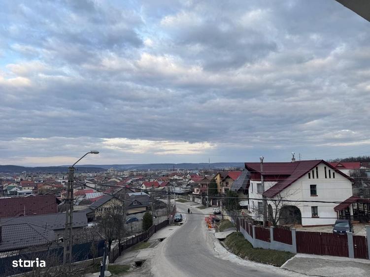 Casă cu 4 camere în Bascov