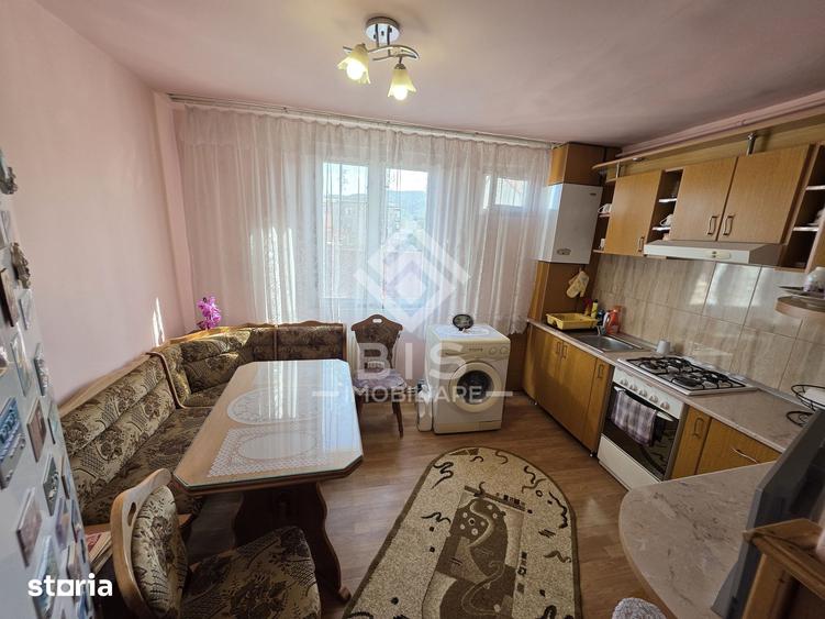 Apartament cu 3 camere în Independenței