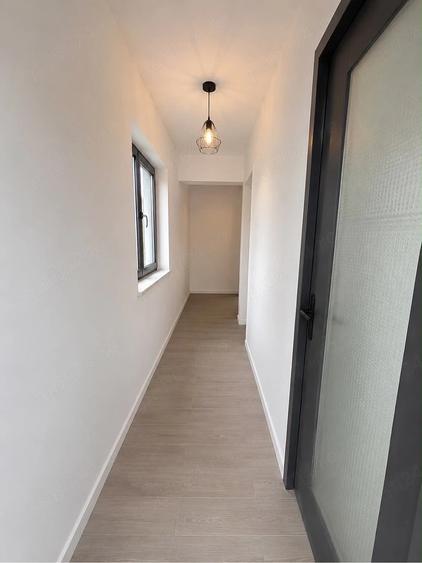 Apartament cu 4 camere semidecomandat în Primăverii