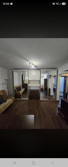 Apartament cu 2 camere decomandat în Berceni