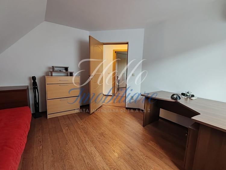 Duplex cu 4 camere cu Canalizare în Florești