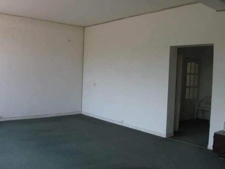 Casă cu 4 camere în Bârzești