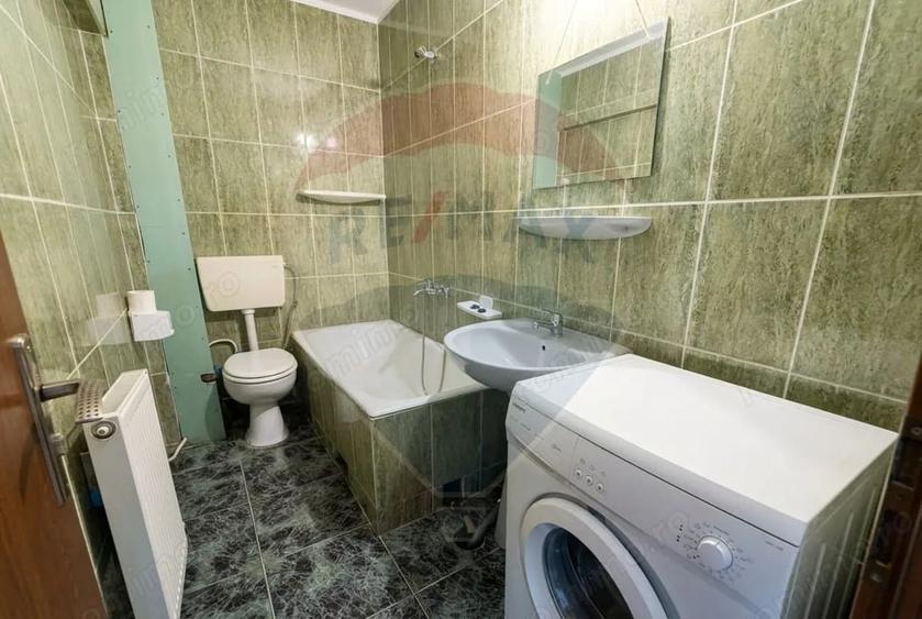 Apartament cu 3 camere decomandat în Est