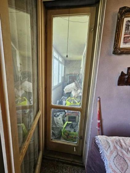 Apartament cu 3 camere semidecomandat în Basarabia